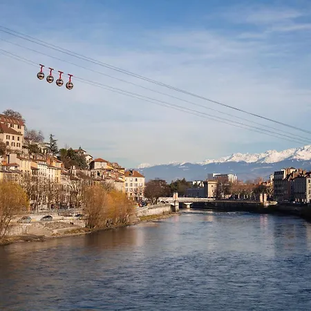 Gloria Grenoble
