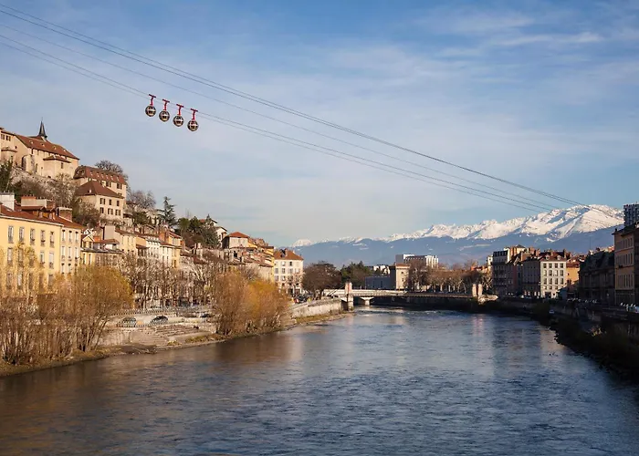 Gloria Grenoble